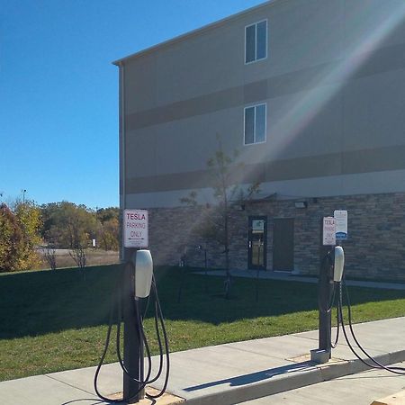 Comfort Inn & Suites Near Bethel College Newton Esterno foto
