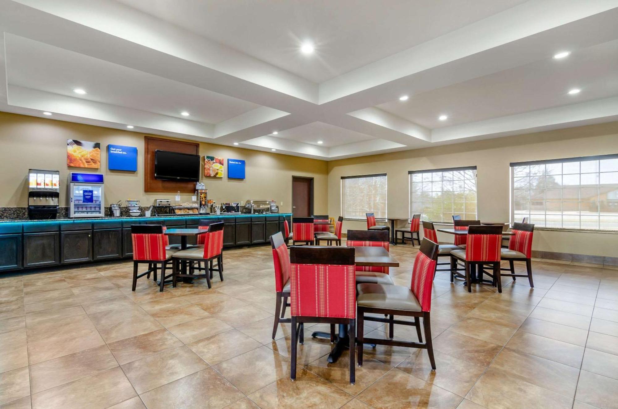 Comfort Inn & Suites Near Bethel College Newton Esterno foto