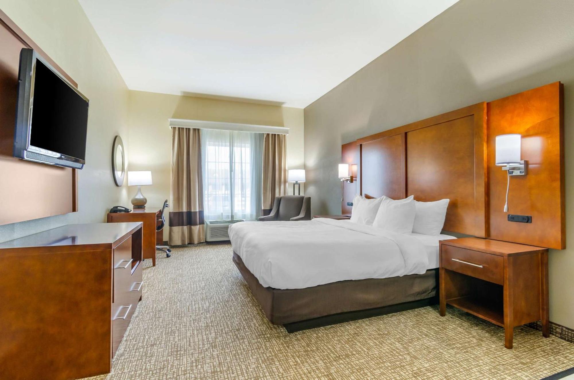 Comfort Inn & Suites Near Bethel College Newton Esterno foto