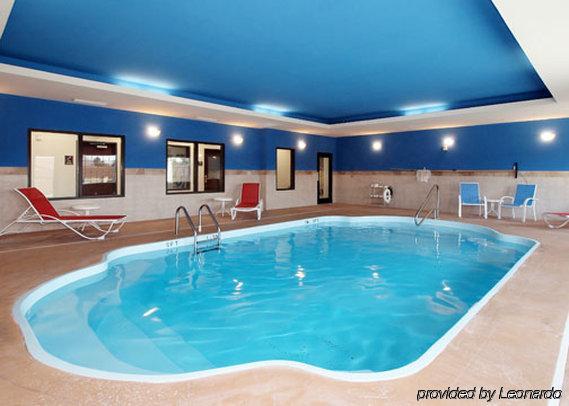 Comfort Inn & Suites Near Bethel College Newton Servizi foto